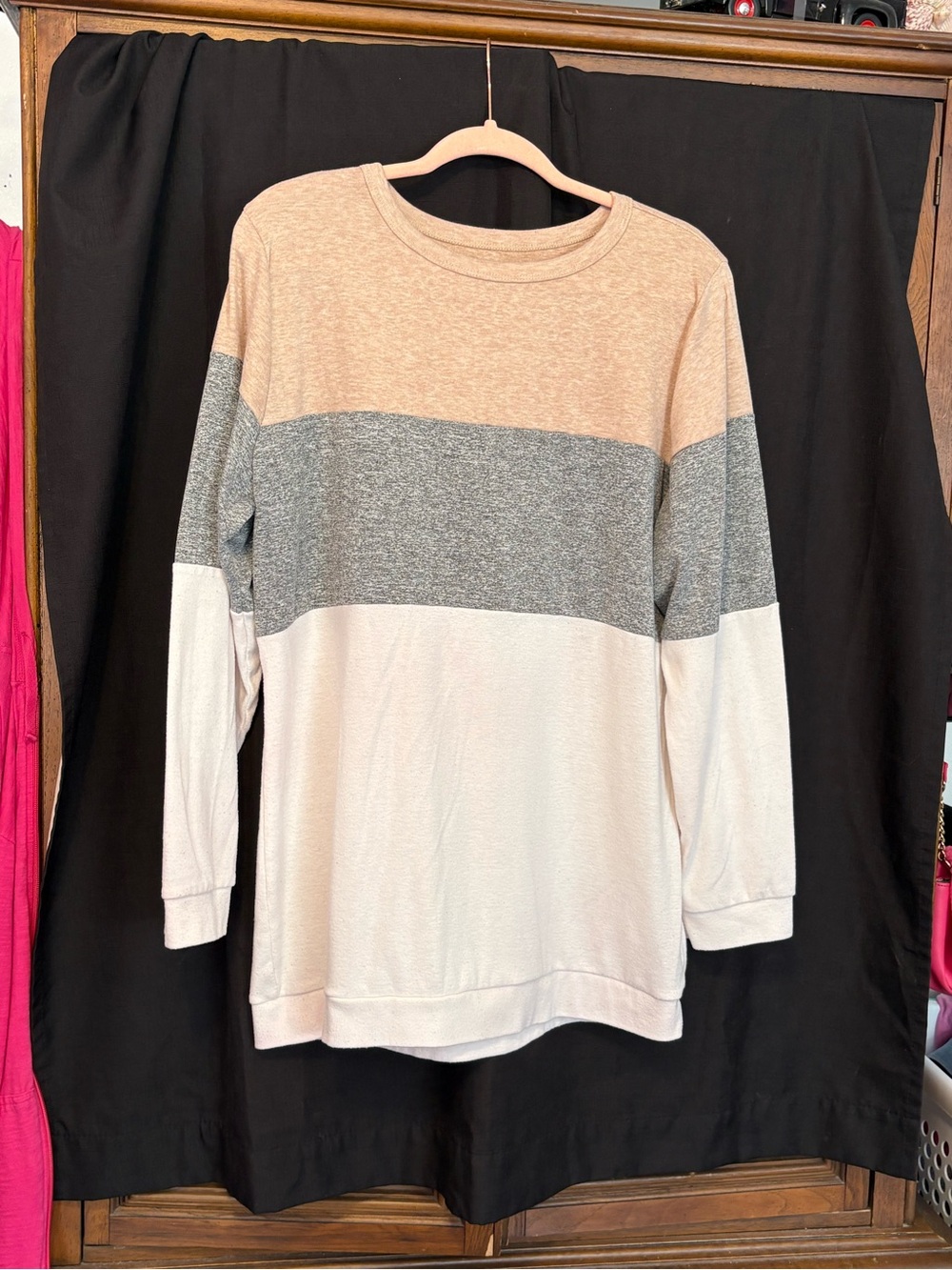 Women's crewneck long-sleeve colorblock tunic sweatshirt. Sz 2XL